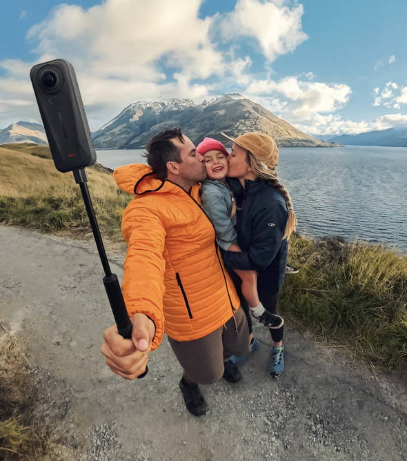 Insta360 X4 Air Starter Bundle